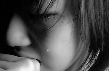 据统计,男性流泪的频率是女性的1/5,因而男性患溃疡等病较女性多