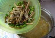 海鲜玉米青豆汤的做法步骤_8
