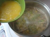 海鲜玉米青豆汤的做法步骤_9
