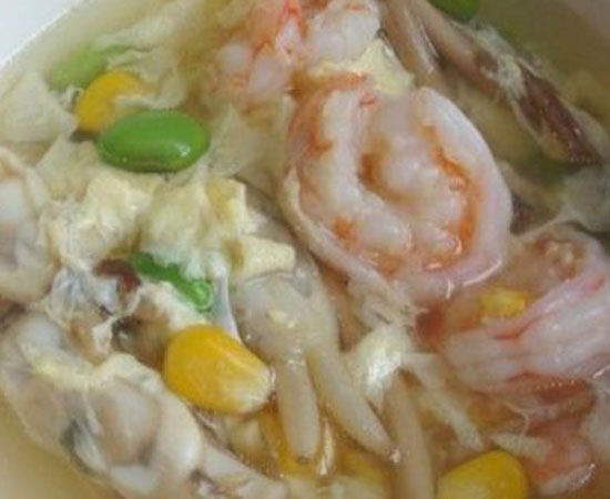 海鲜玉米青豆汤的做法步骤_11